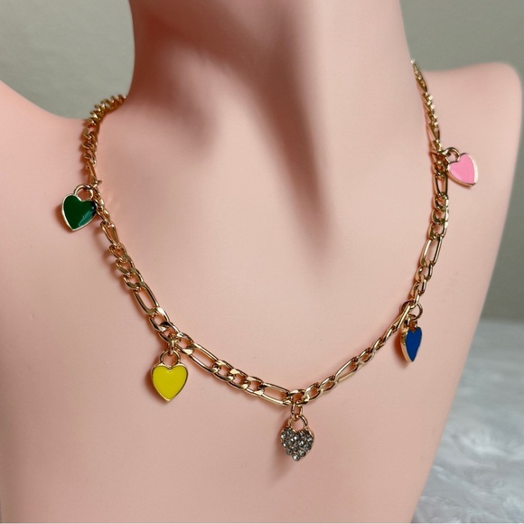 ⚜️🌿 Gold Heart Charm Necklace - Picture 4 of 6